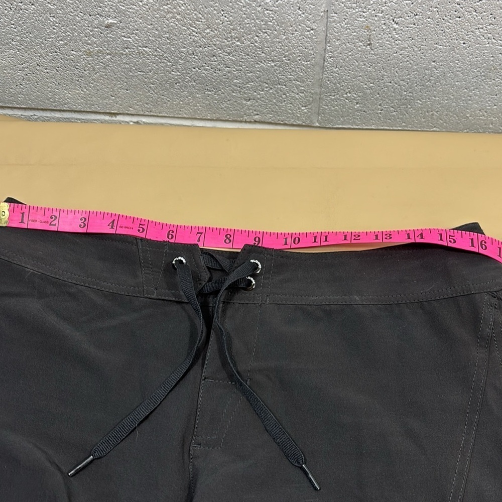 NWOT Volcom black Drawstring Shorts - Picture 8 of 9